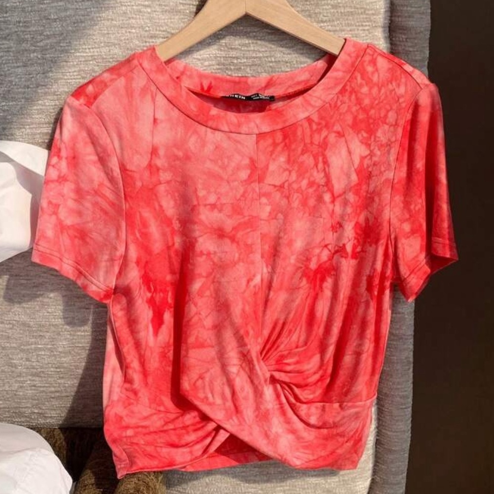 SZ S // Women’s SHEIN Coral Tie-Dye Short Sleeve Top